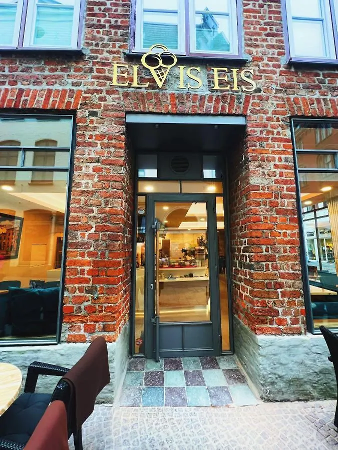 Elvis Family Dream Apartment Lubeck